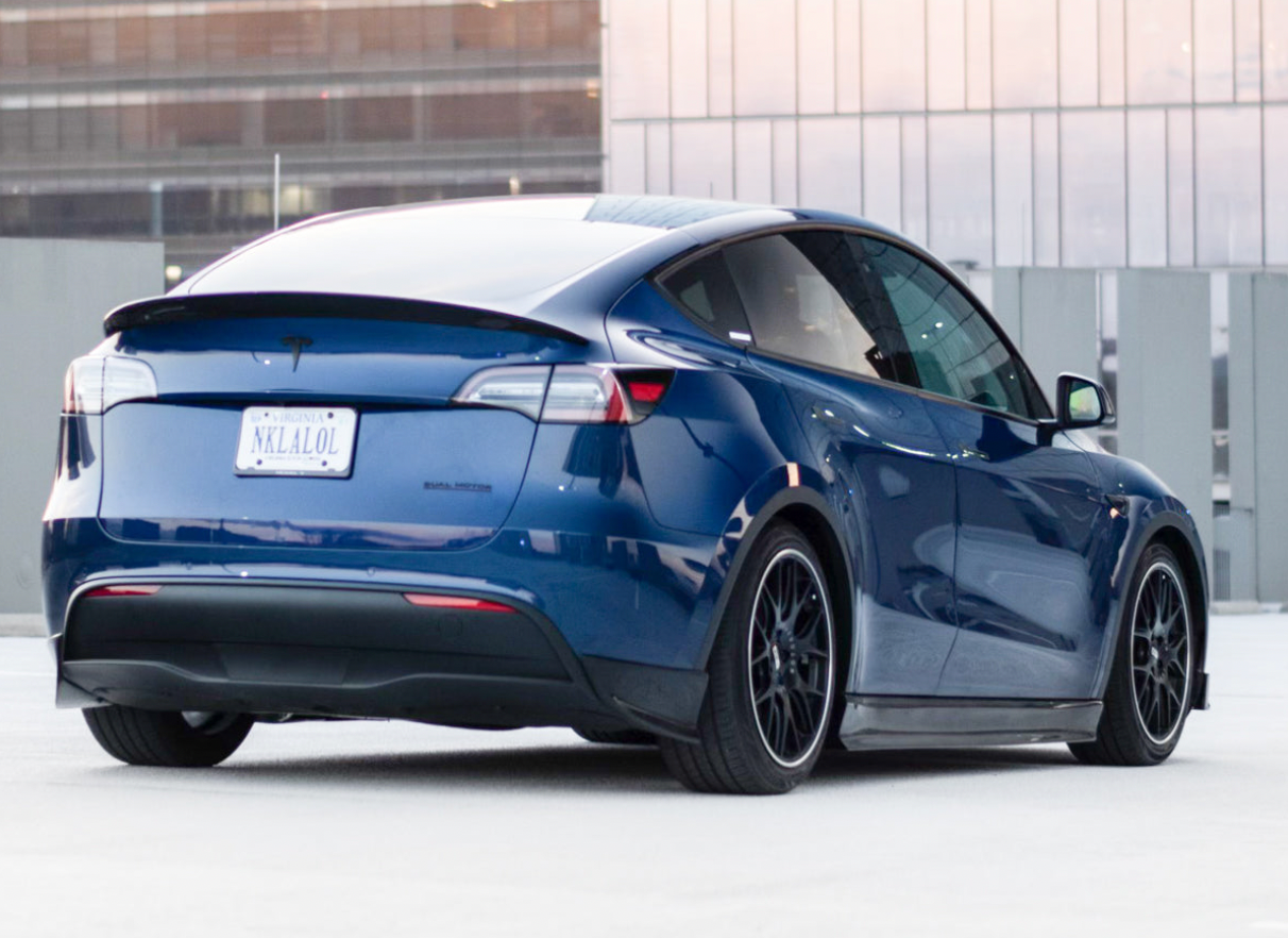 TESLA MODEL Y SIDE SKIRTS